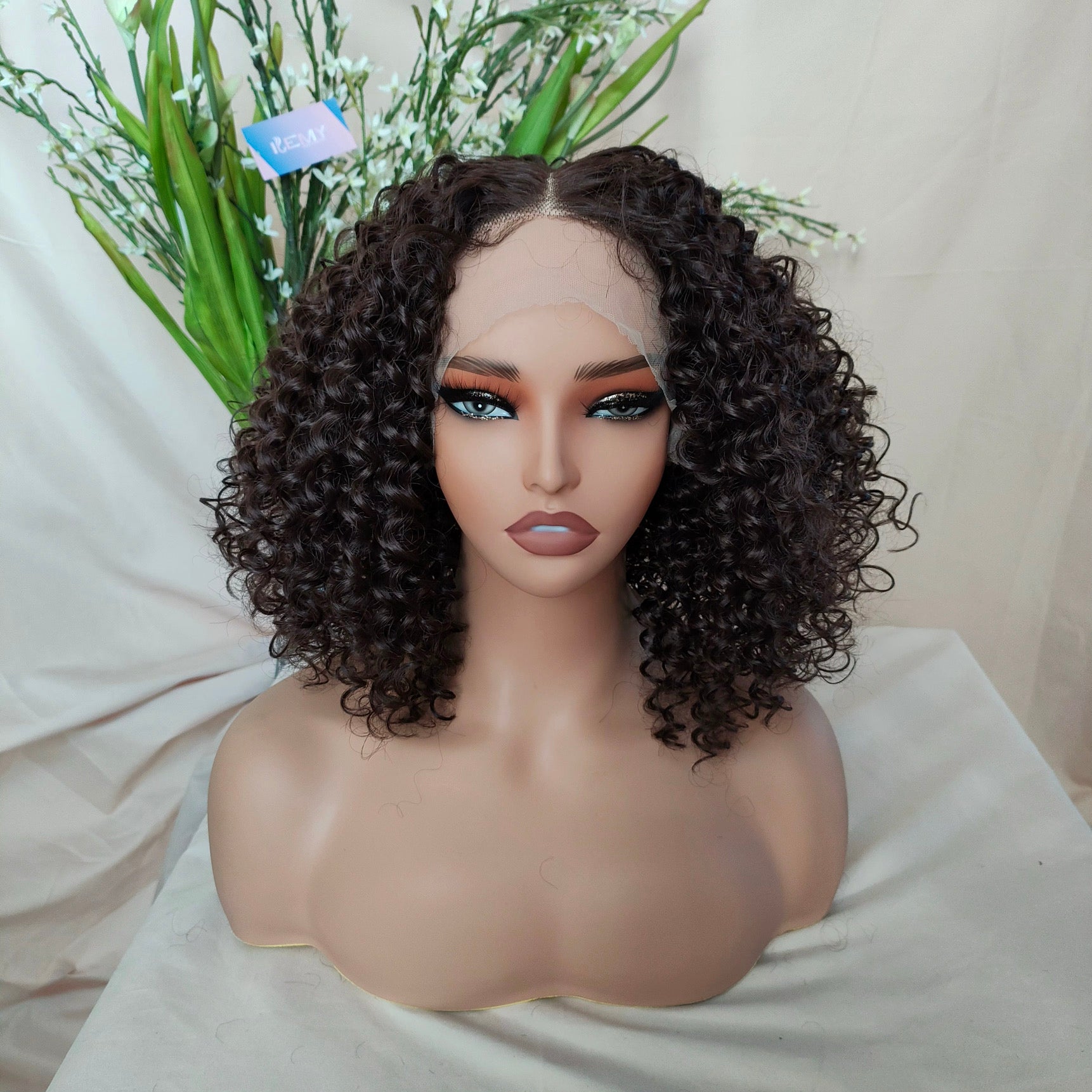 Cheveux bouclés